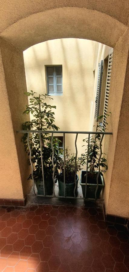 Chambre d'Hôtes sde, wc privé climatisé dans loft 80m2 Espace commun avec les habitants Salon et cuisine Apartamento Toulon Exterior foto
