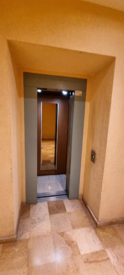 Chambre d'Hôtes sde, wc privé climatisé dans loft 80m2 Espace commun avec les habitants Salon et cuisine Apartamento Toulon Exterior foto