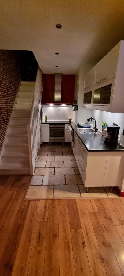 Chambre d'Hôtes sde, wc privé climatisé dans loft 80m2 Espace commun avec les habitants Salon et cuisine Apartamento Toulon Exterior foto
